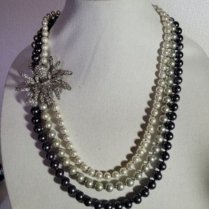 3 strings different colors glass pearls with Swarovski broch